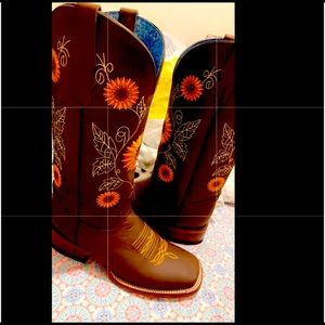 Sunflower cowgirl boots